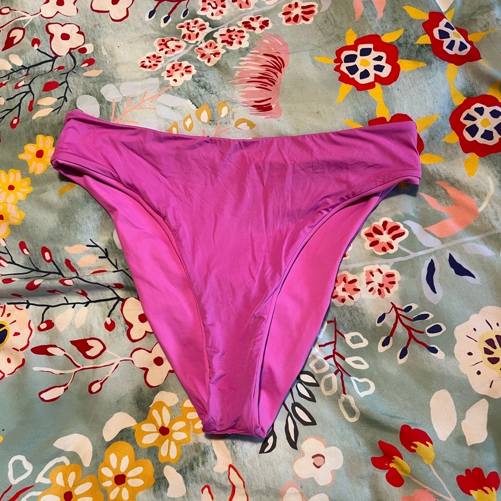 SKIMS High-Cut Bikini Bottom in Bright Magenta